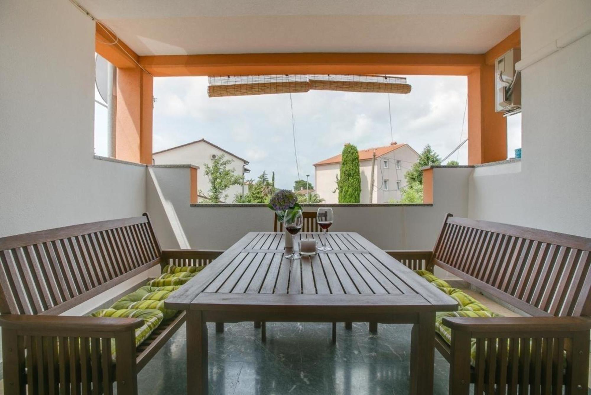 Appartement In Pula Mit Terrasse, Garten Und Grill Štinjan Zewnętrze zdjęcie